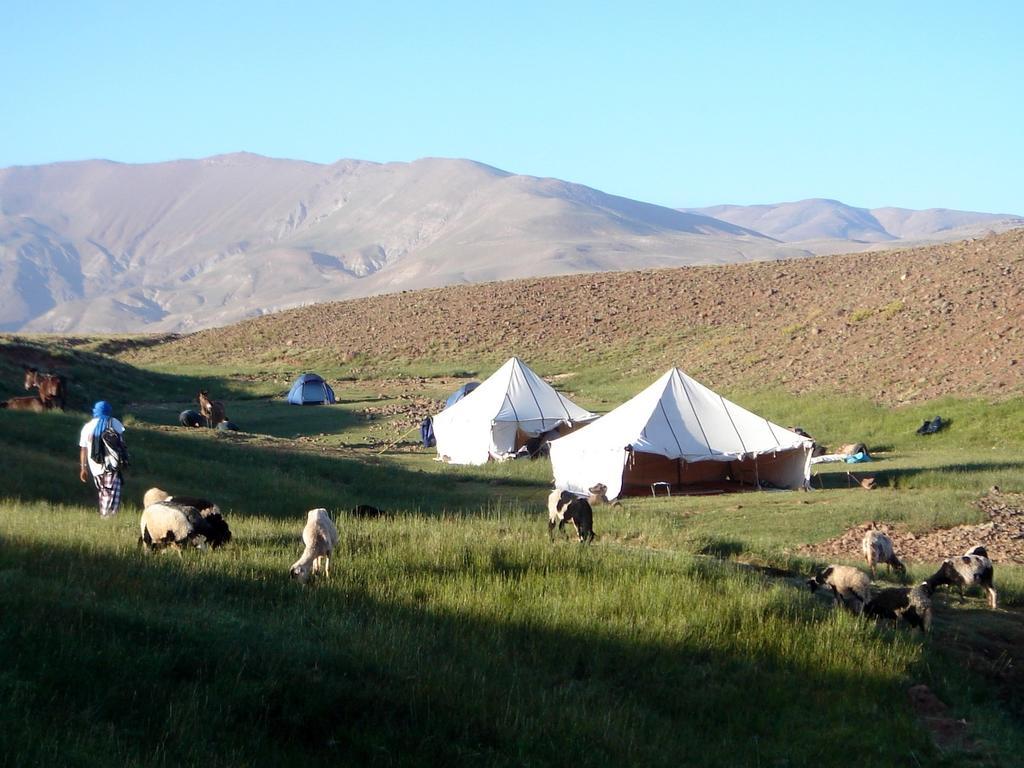 Kasbah Ait Bouguemez Otel Agouti Dış mekan fotoğraf
